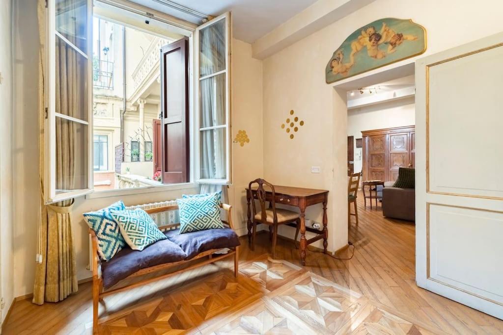 Appartamento Elegante E Centrale La Foglia D'Oro Bologna Kültér fotó